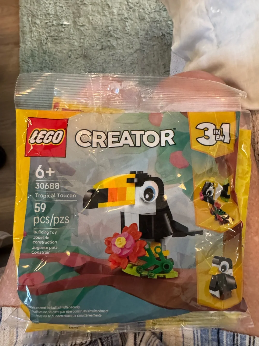 LEGO Creator Toucan Figure and others - Yellow, Black & White 4/35$